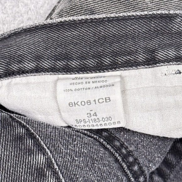 Wrangler Shorts Mens 34 Black Denim Cutoff Distressed Paint Workwear 10" Inseam - Picture 4 of 8